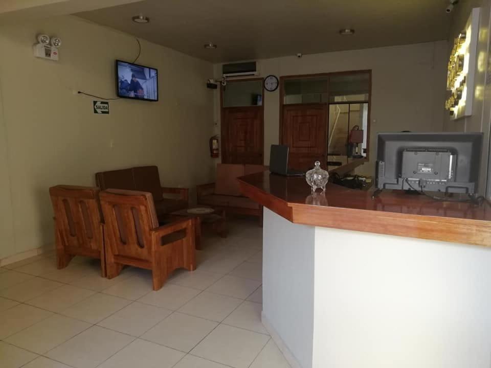 ホテル Tarapoto Hostal *** イキトス エクステリア 写真